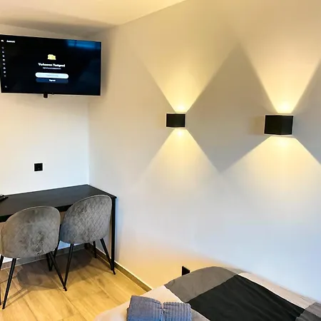 아파트 Comfortable Weener